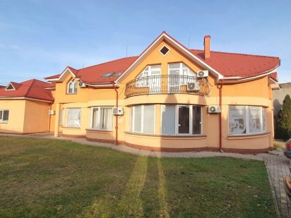 ПРОДАЖ КОМЕРЦІЙНОГО ПРИМІЩЕННЯ офісно-виробничого / 14 сот. землі Ужгород