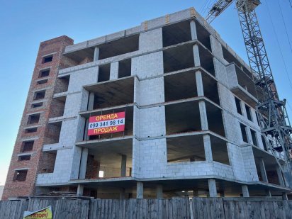 Продаж офісні приміщення, вул. Максимовича - Надрічна Івано-Франківськ