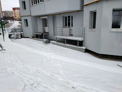 Приміщення напівпідвальні фасадні Рівне