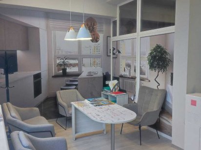 Офіс 81 м2 в новому ЖК. З ремонтом та орендарем. Дохід - 550$/міс Ірпінь