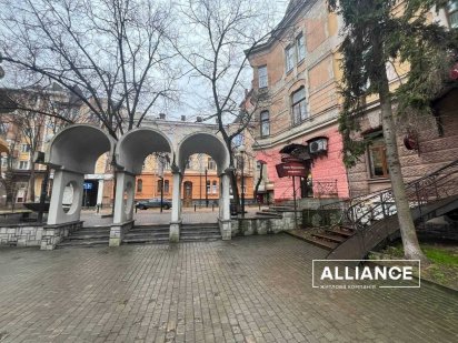 Приміщення по Грушевського в центрі міста Ивано-Франковск