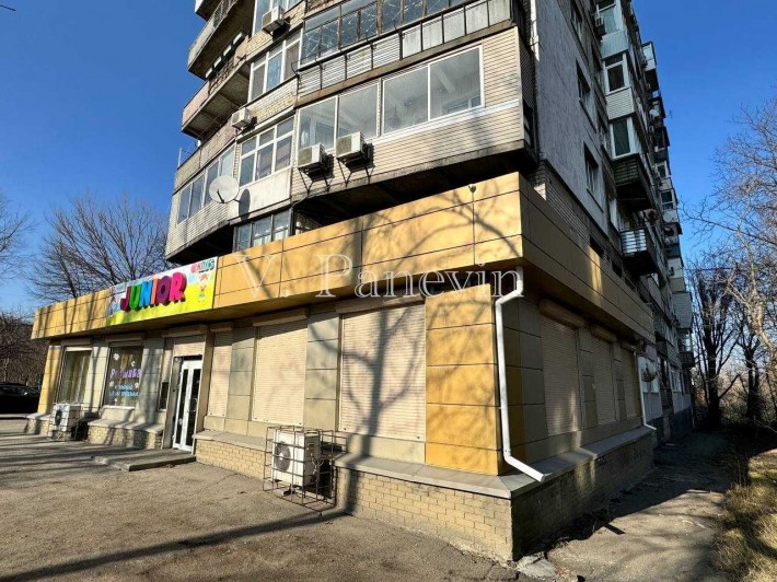 Продам фасадное помещение  на Казакова пр. Гагарина - фото 1