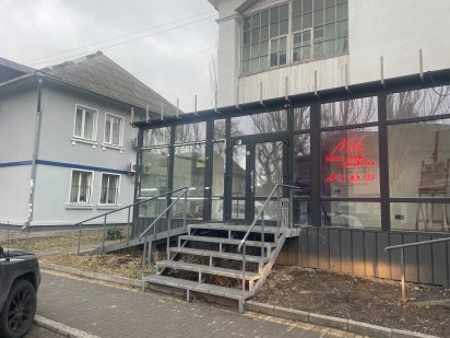 продам нежитлове приміщення вул. Перемоги 17 з ремонтом