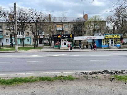 Пр.Героїв України торгове приміщення 30 кв.м. фасад  ціна 40 тис. у.о. Миколаїв