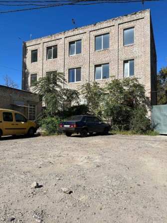 Продам 3-х эт. здание на красной линии, ул.Белелюбского 42 а - фото 1