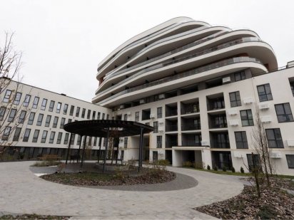 Продаж діючого Бізнес - центру на перетині вулиць Зеленої та Пимоненка