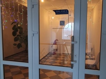 Оренда робочих місць для перукаря, візажистів, стилістів та бровістів Умань