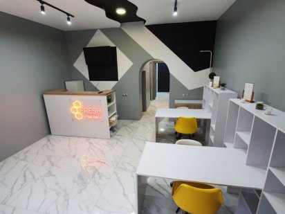 Оренда місця для перукарів, візажистів, бровістів ЦЕНТР ХУСТ Хуст