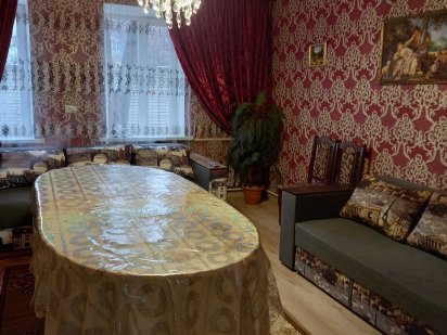 Сдается посуточно дом с двумя беседками и бассейном в центре города. Запоріжжя