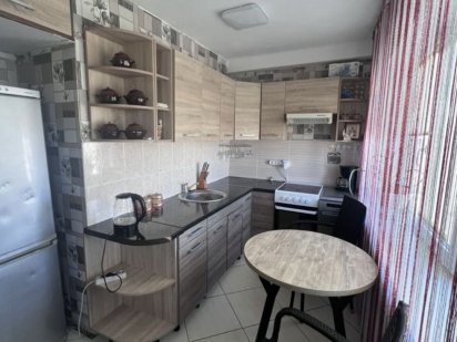 Сдам квартиру посуточно ,постоянная вода Доброполье