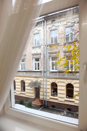 Подобова оренда трьох кімнатної квартири в центрі Львова. - фото 1