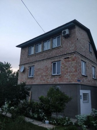 Продам свой 3-х этаж частный дом 7 км от Киева с. Круглык Вита-Почтовая - фото 1