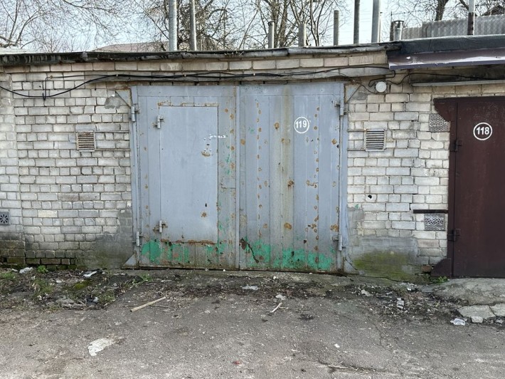 Продам гараж центр міста район Героїв Чорнобиля ( Бойова ) торг - фото 1