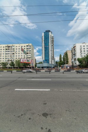Продаж паркомісця поряд з ЖК Смарт Плаза, ЖК Київський - фото 1
