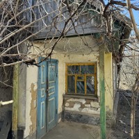 Продам дом в районе черного кота Луганск