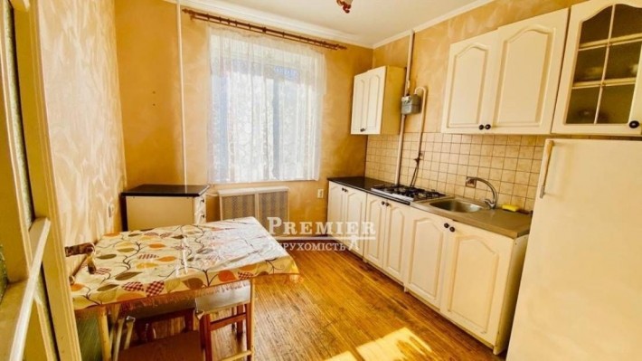 Продам двухкомнатную квартиру в центре города Черноморск. - фото 1