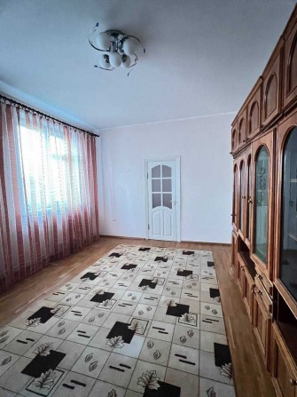 Продам 3-х кімнатну квартиру в Сарнах - фото 1