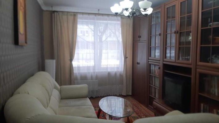 Продам 3-х комнатную квартиру в Чугуеве - фото 1