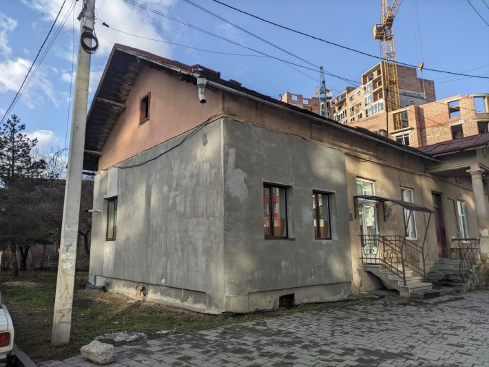 Продаж квартири по вул. Княгинин - фото 1
