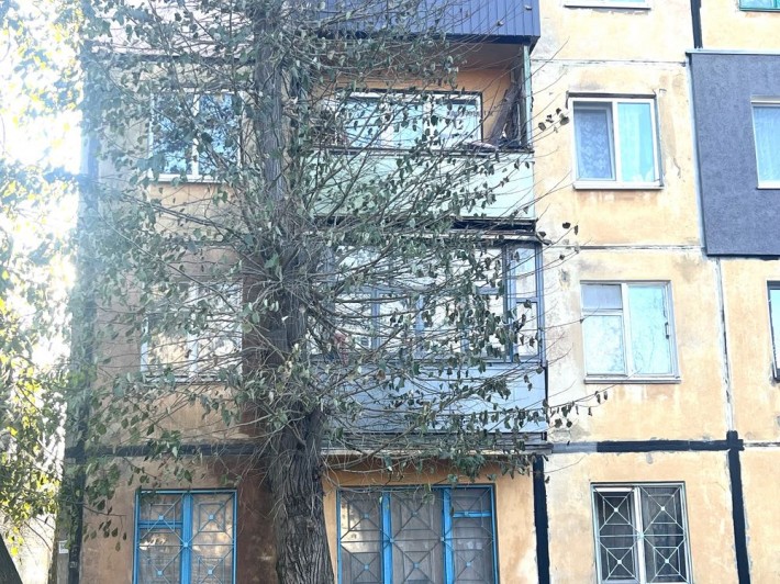 Продам 2-х кімнатну квартиру на Світанку Покровський район - фото 1