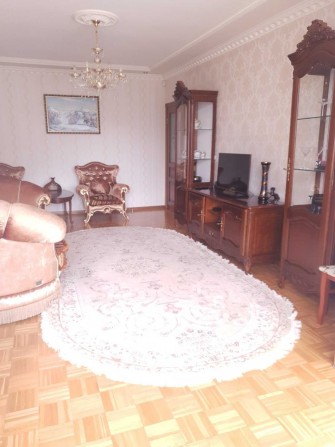 Продається 3-х кімнатна квартира на Керченській - фото 1