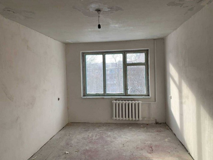 Продам 3 кімнатну квартиру в центрі Вишеньки - фото 1