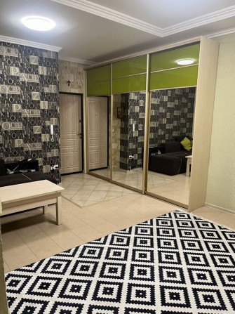 Продам 3 кімнатну квартиру в Ужгороді - фото 1