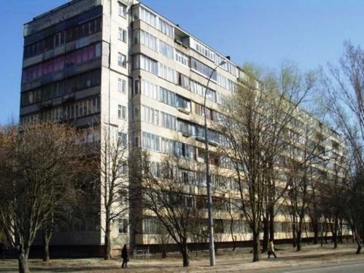 Продаж 2-к квартири біля Соломянського парку (вул. Р. Ратушного, 33) - фото 1