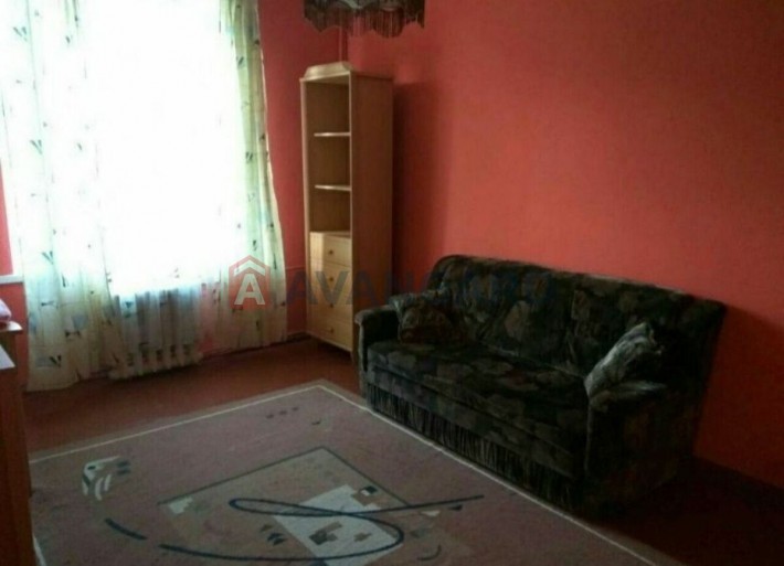 Продам 2-кімнатну квартиру (сталінка) в Шевченківському районі - фото 1