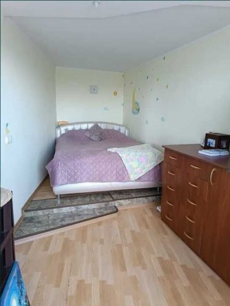 Продам 4 кімн. з ремонтом з видом на Дніпро цегляний будинок - фото 1