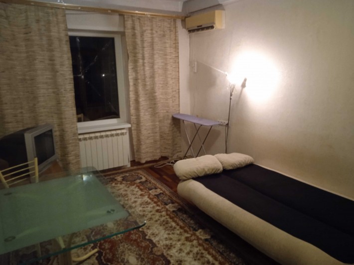 Продам  1 комнатную квартиру  в Александровском  районе-19 000у.е. - фото 1