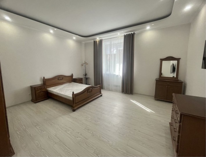 Продаж 2х кімнатної квартири з новим євроремонтом в Лісках - фото 1