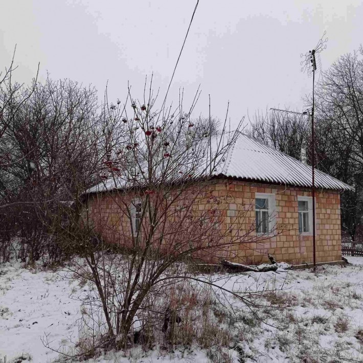 Продается небольшой жилой дом в г. Василькове, Киевской обл. - фото 1