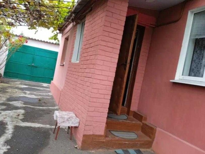 Продам добротный дом в Чугуеве - фото 1
