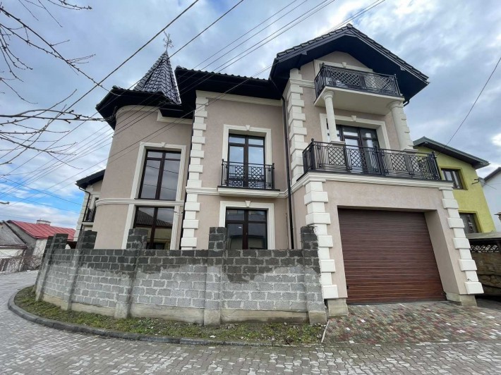 Продаж будинку в Личаківському районі 400м2 - фото 1