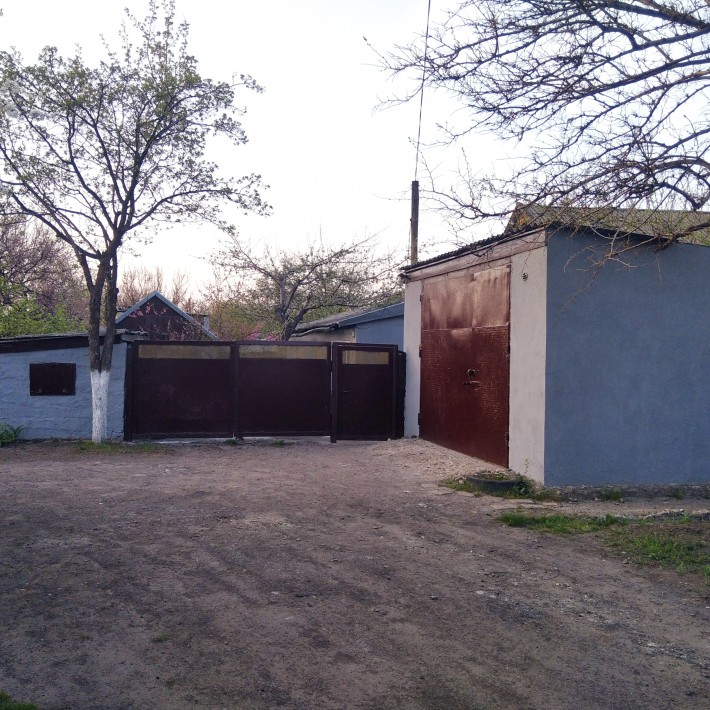 Продам дом в городе Доброполье - фото 1