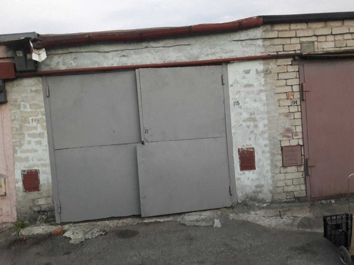 Продам   охраняемый капитальный гараж в Запорожье на Верхней Хортице - фото 1