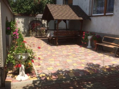 Здається подобово будинок Берегово