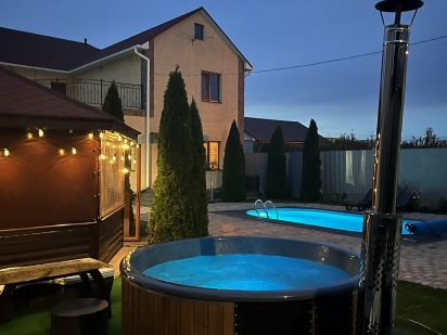 Сдам будинок  з басейном подогрев +30 чан та лазня на дровах. Одесса