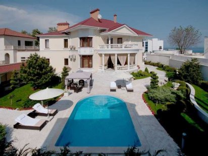 Гранд Вилла с бассейном возле моря Одесса