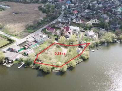 Продам об'єкти нерухомості з прилеглою земельною ділянкою на березі ставу у м. Луцьку, загальною пло