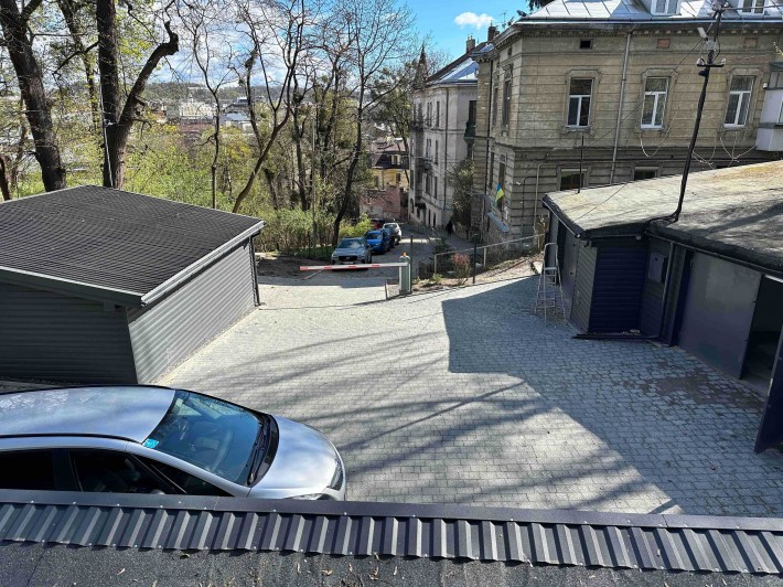 Оренда території з гаражами в центрі Львова - фото 1