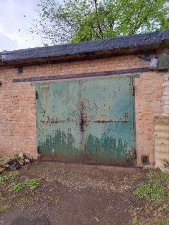 Продам  капитальный гараж  в ГСК " Заря" на КРЭСе - фото 1