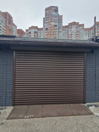 Продам гараж 21м2+подвал 21м2, ул. Амосова,4, ремонт, центр - фото 1