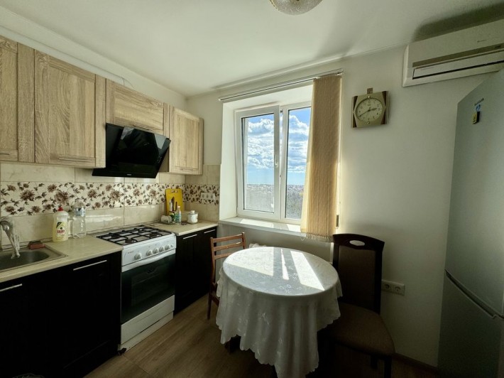 1 комнатная квартира с ремонтом в Черноморске - фото 1