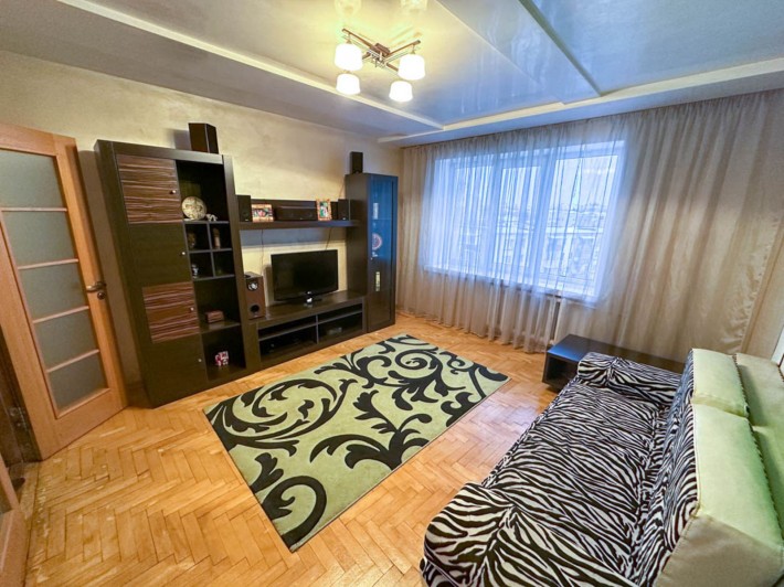 Продається 4-х кімнатна квартира в центрі Тернополя, вул.Торговиця - фото 1