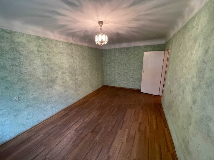 Продам 1-квартиру  за площею як 2-кімнатну на Ціолковського - фото 1