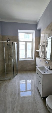 Продаж квартири з новим ремонтом,  район ЧНУ - фото 1