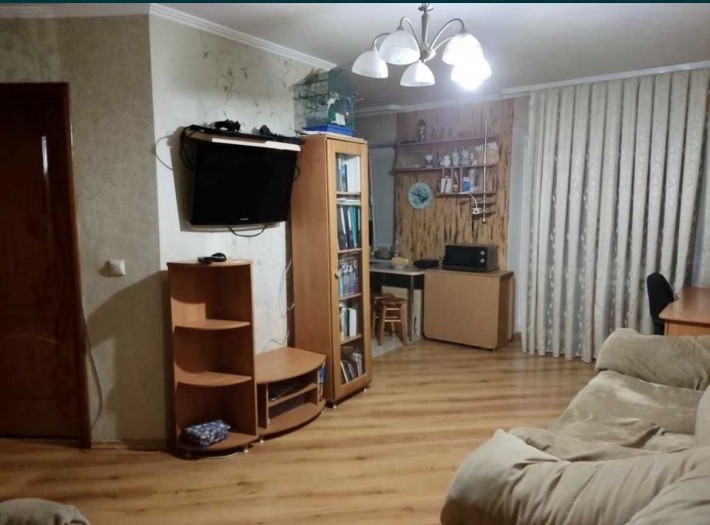 3-кімнатна квартира по вул. Грушевського - фото 1