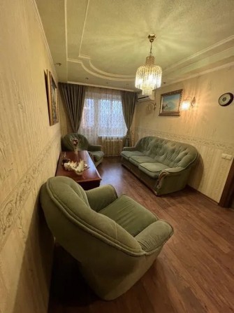 Продам 3-х комнатную квартиру Защитников Украины - фото 1